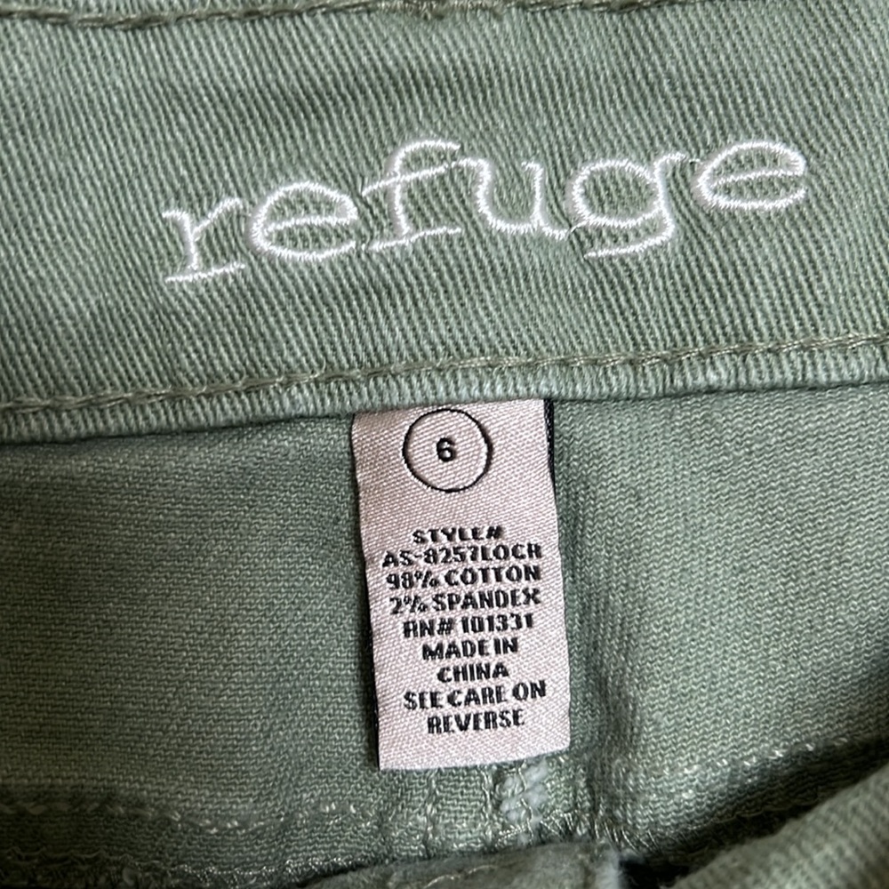 Refuge Low Rise Shorts - Picture 4 of 7